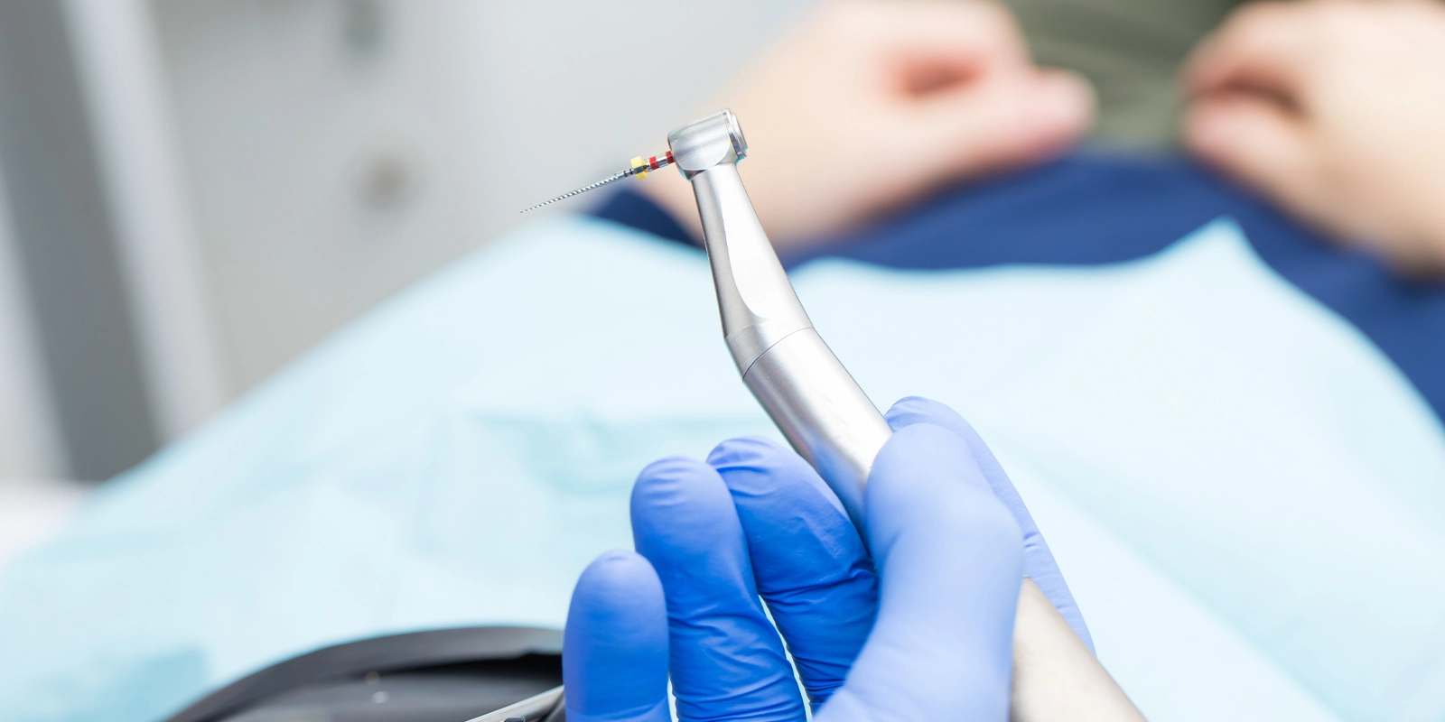 根管の清掃・殺菌